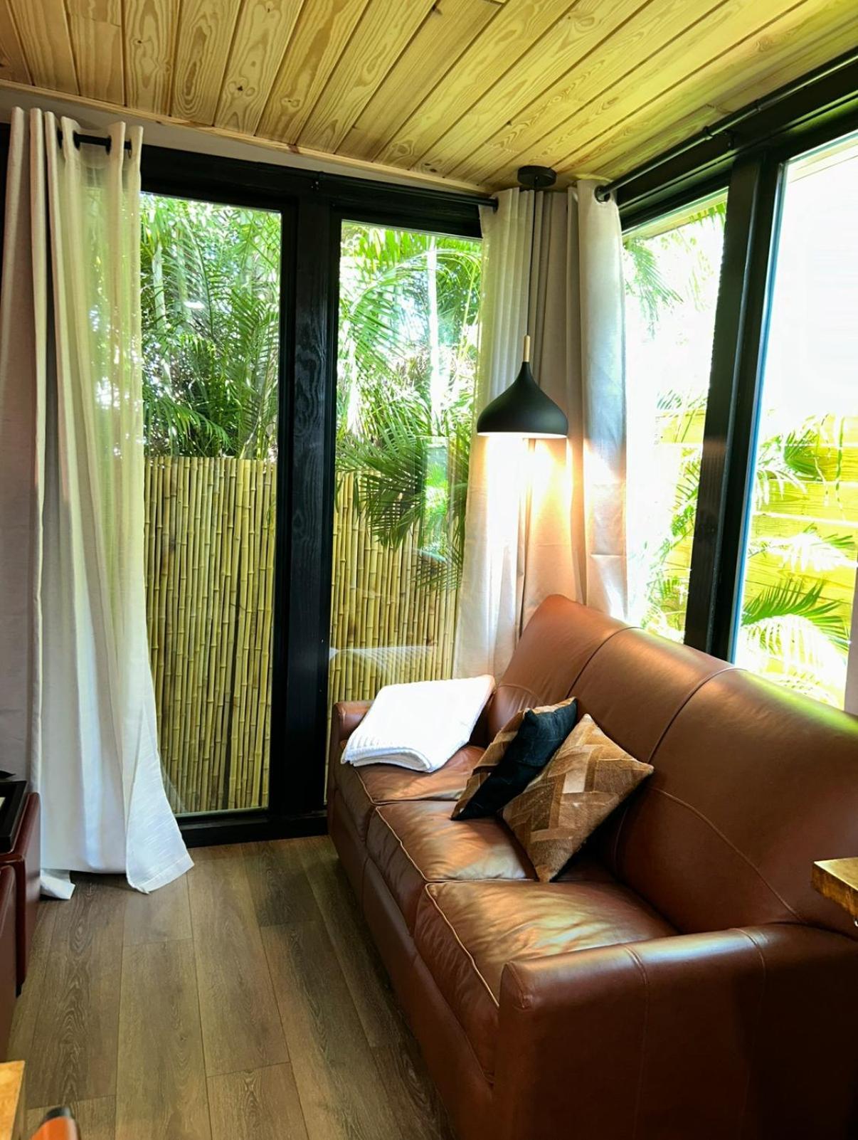 Sweet Tiny Cabin แทมปา ภายนอก รูปภาพ